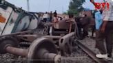 Goods train derails near Amroha in Uttar Pradesh | Today News