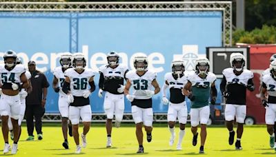 Eagles practice observations: Full pads!; Quinyon Mitchell vs. A.J. Brown; Jalen Carter rolling