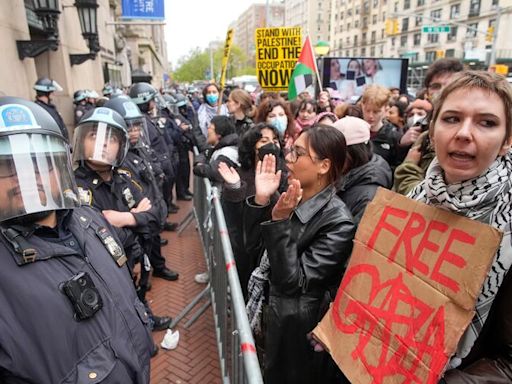 Las protestas en las universidades se extienden y recalientan el frente interno para Biden en medio de la campaña