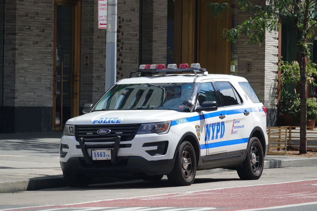 Man stabbed multiple times in Queens crosswalk: police