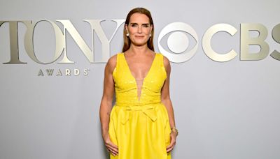 Brooke Shields Wore Yellow Crocs to the Tony Awards — Now They’re on Sale for Just $28