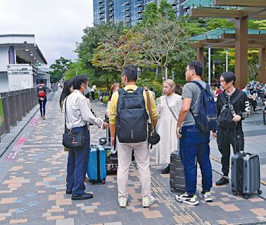 去年旅客消費 金融海嘯後新低