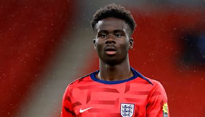 Arsenal fans fume as Bukayo Saka and Declan Rice start for England