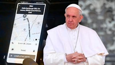 Papa Francisco recomienda a jóvenes dejar el celular para no ser ‘profesionales del teclear compulsivo’