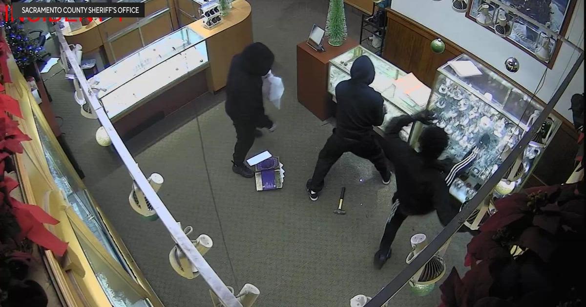 19-year-old arrested in connection to December jewelry store smash-and-grab in Sacramento