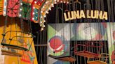 Luna Luna, el parque de diversiones diseñado por artistas como Dalí y Basquiat que reabrió sus puertas en Los Ángeles 35 años después