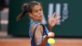 Tennis-Vondrousova ousts Paquet to reach French Open fourth round