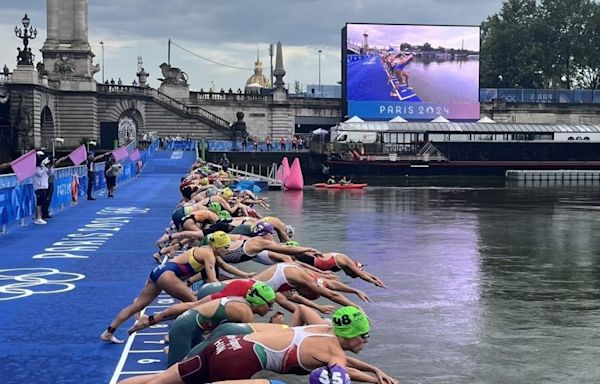 Women triathlon contenders finally dive into River Seine at Paris Olympics