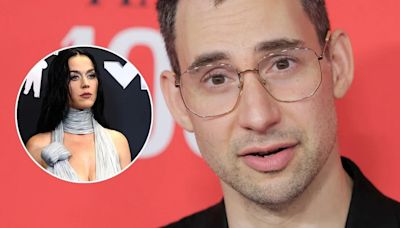 Jack Antonoff ironizó tras ser criticado por usar tapones de oídos durante la actuación de Katy Perry