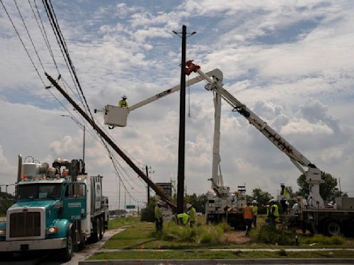 Texas Gov. Abbott gives CenterPoint Energy deadline for plan to fix power issues after Beryl slams Houston