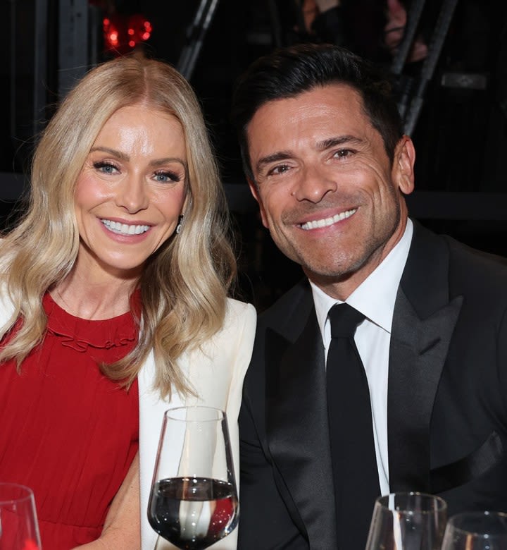 Kelly Ripa Uses PhotoShop on Mark Consuelos’s Steamy Bathing Suit Photo in Best Way Possible
