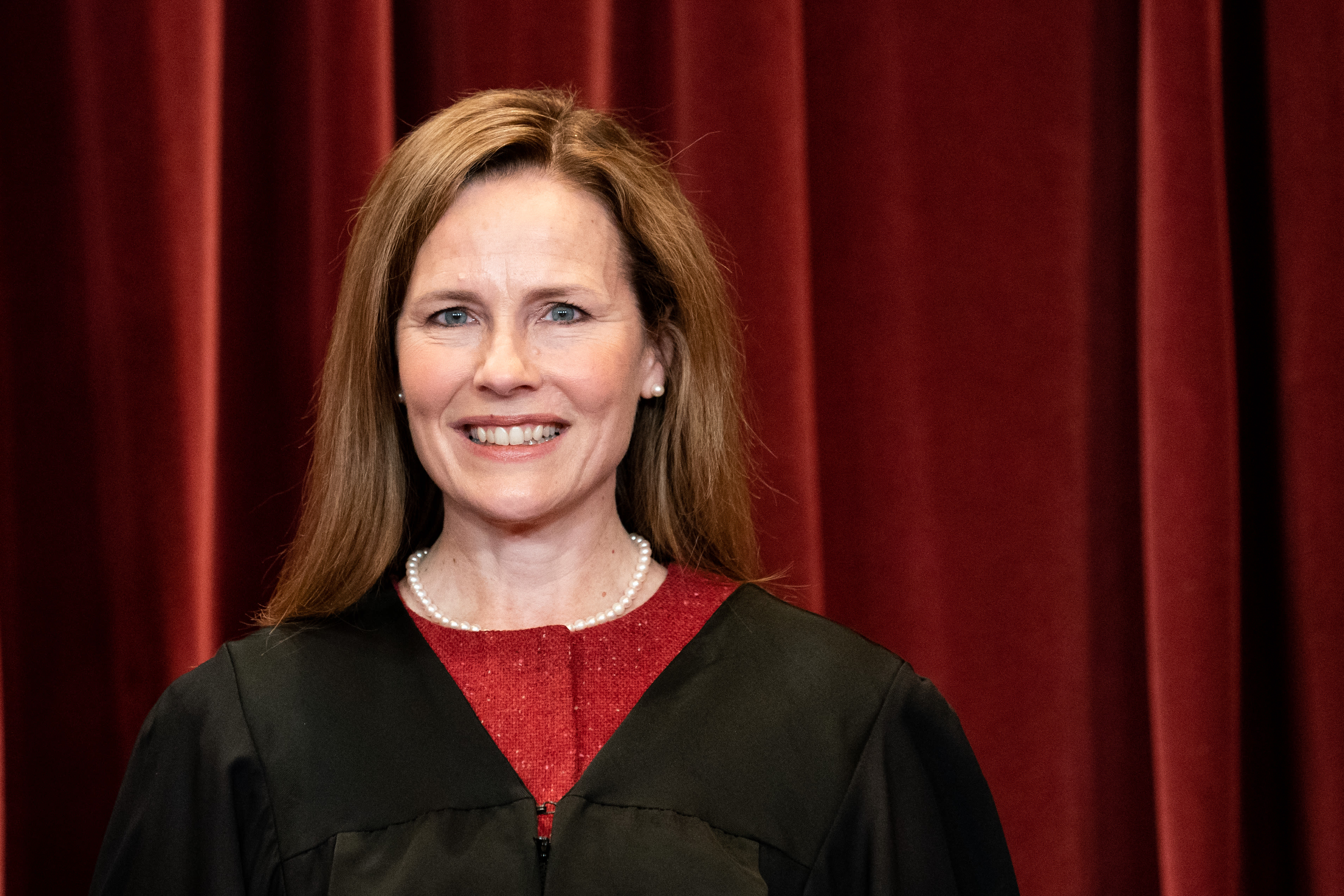 Amy Coney Barrett "took the gloves off" against Clarence Thomas: Attorney