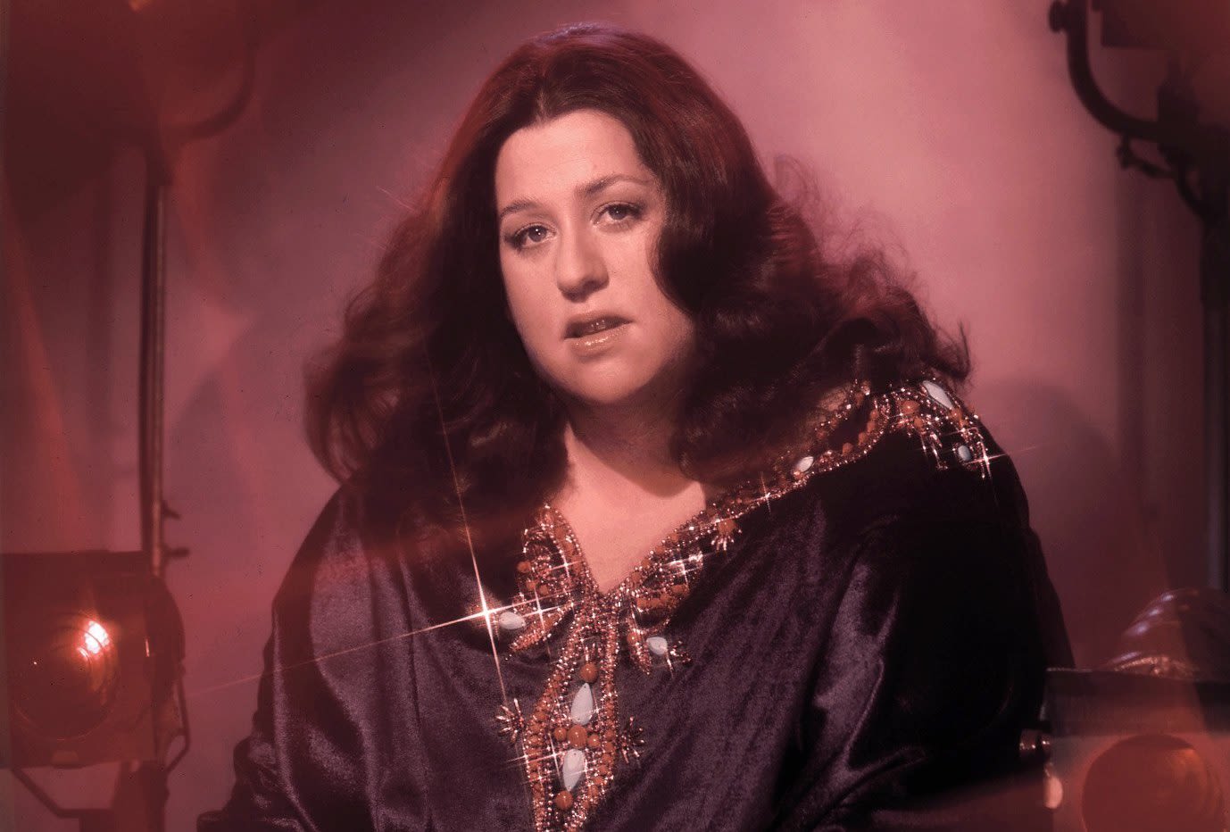 Mama Cass: What Really Happened to the Powerhouse Mamas & the Papas Vocalist