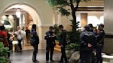 La policía encuentra restos de cianuro junto a 6 cadáveres en hotel de Bangkok