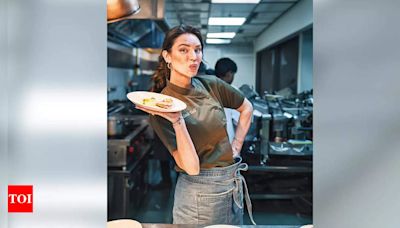 The Bear shows how chefs put their heart on a plate: Sarah Todd | Hindi Movie News - Times of India