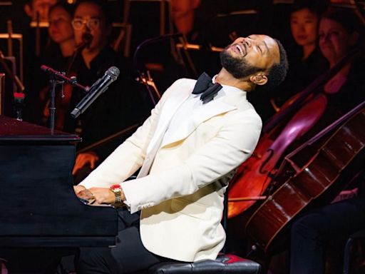 John Legend sets high bar for future concerts at the Muny