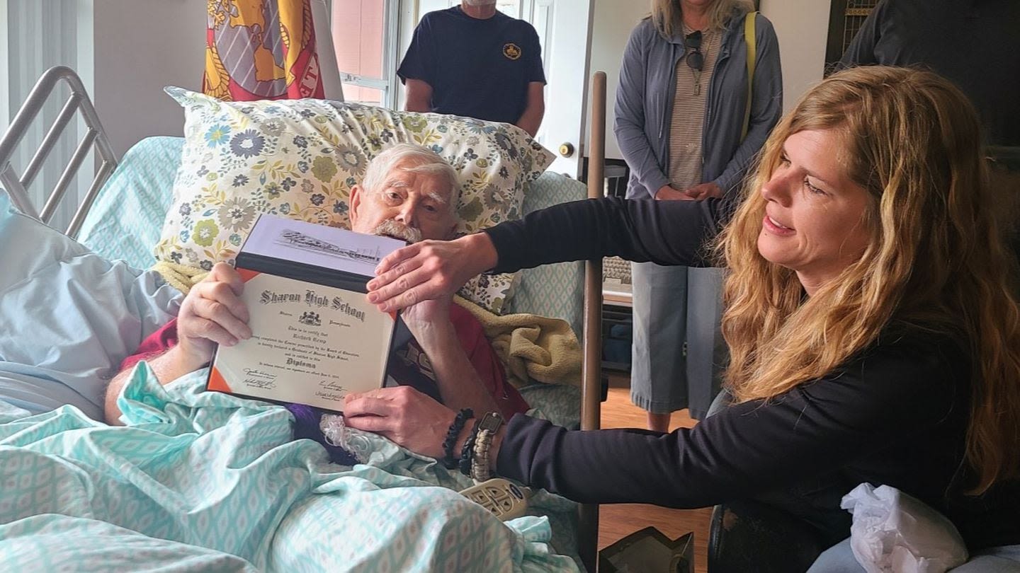 WWII Marine veteran, 98, receives diploma 2 days before his death