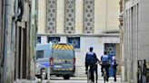 Policía mató a hombre que intentó prenderle fuego a sinagoga; amenazó con arma a oficial