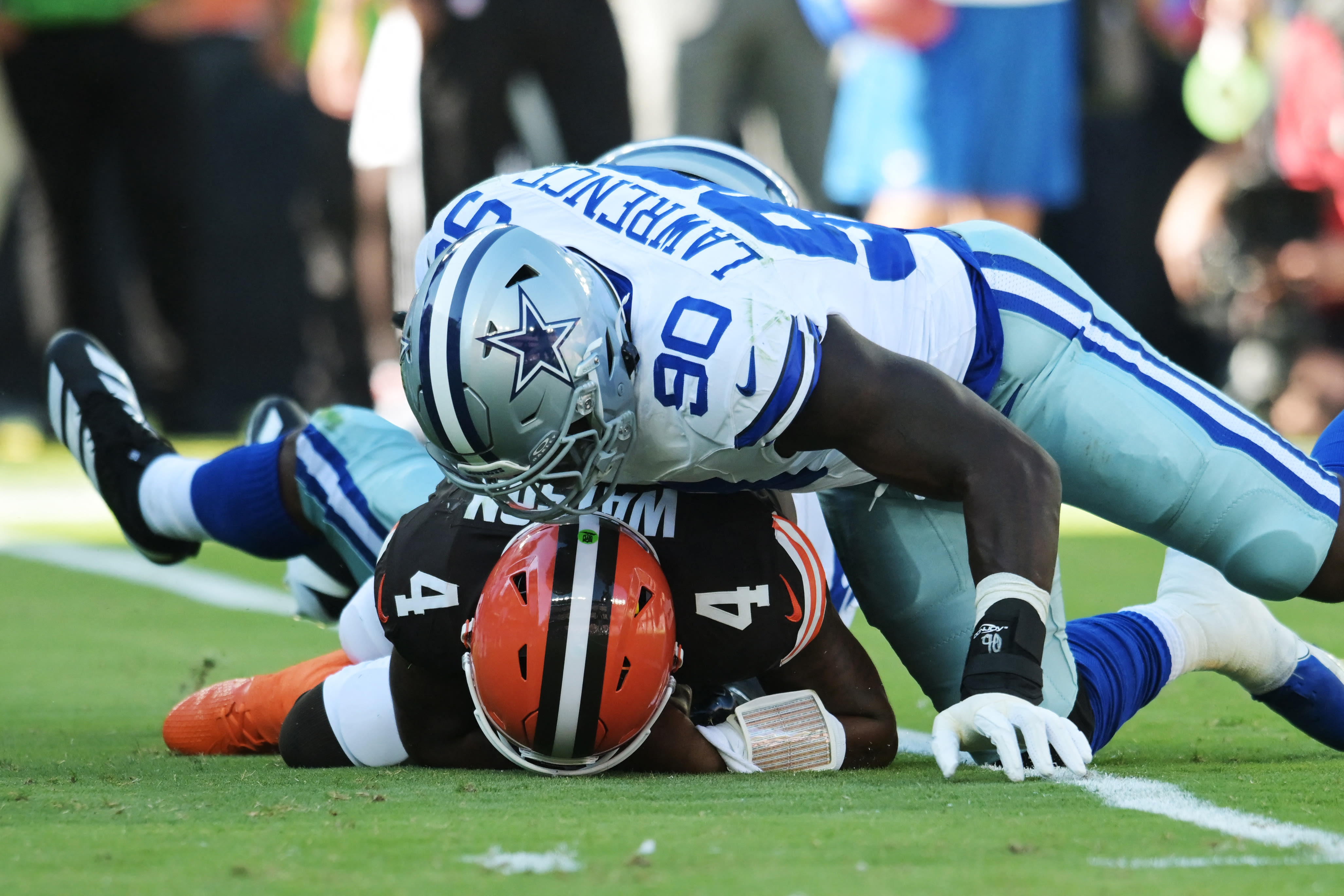 NFL Week 1 scores: Cowboys crush Browns in Cleveland, Jim Harbaugh gets first win with Chargers