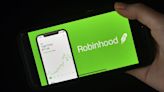 Robinhood Stock Gets a Double Upgrade on ‘Rebounding Retail Engagement.’