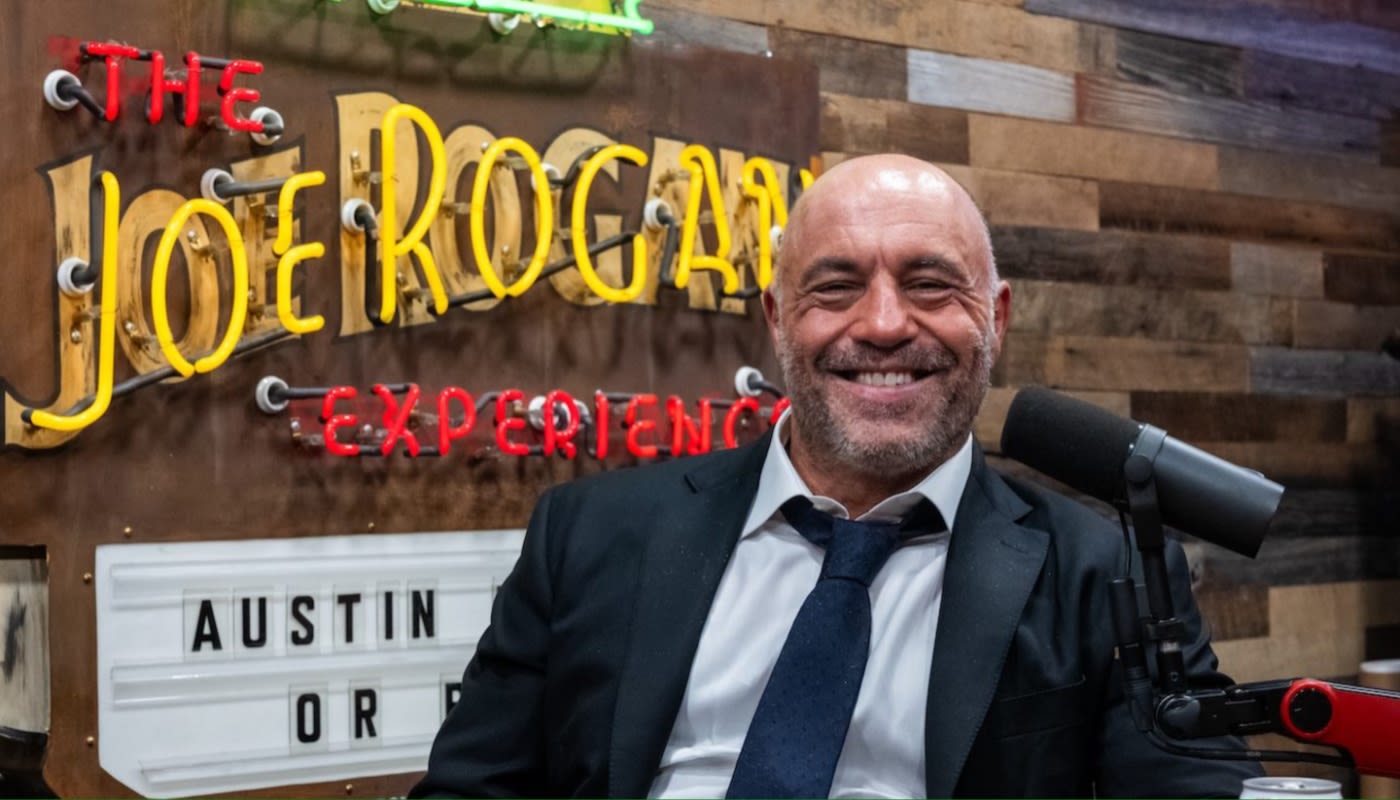 Joe Rogan reacts to Oleksandr Usyk beating Tyson Fury: "I can't wait for the rematch" | BJPenn.com