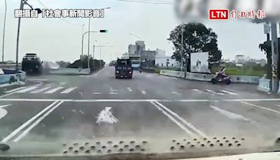 往左、往前結局差很大！休旅車閃車撞橋墩驚險畫面曝（翻攝自「社會事新聞影音」） - 自由電子報影音頻道