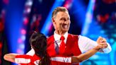 La ciencia explica por qué no nos importa que Tony Adams del programa ‘Strictly’ no sepa bailar