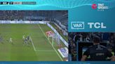 El polémico gol anulado a Atlético Tucumán ante Boca: cinco minutos de demora y una posición adelantada señalada por el VAR