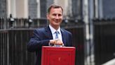 Hunt Considers Extending UK Windfall Tax on Oil and Gas at Budget