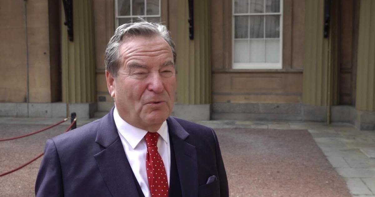 Jeff Stelling describes 'unbelievable' moment he received his MBE