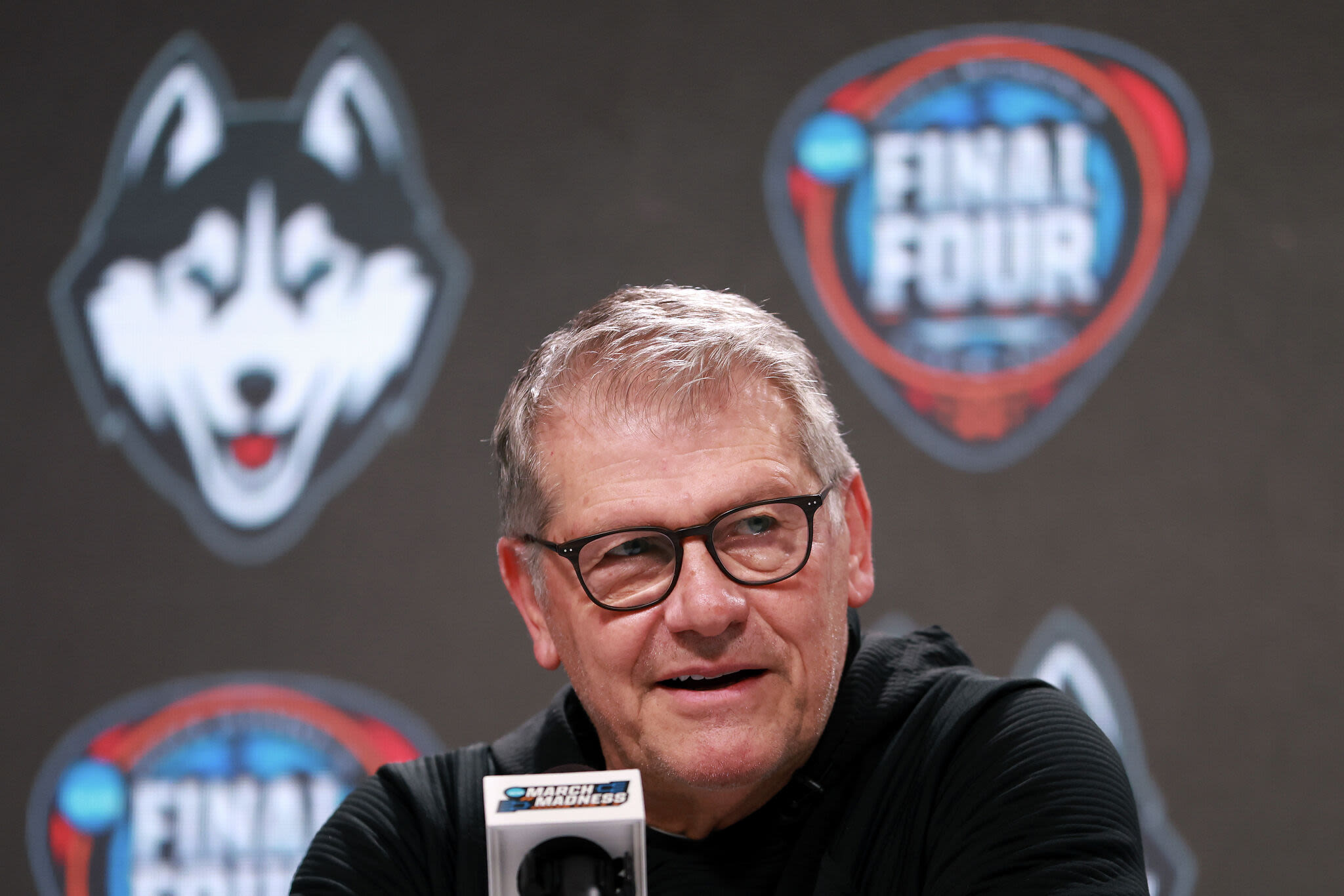 How Geno Auriemma views his 2024-25 UConn women's basketball team: 'Really like this group'