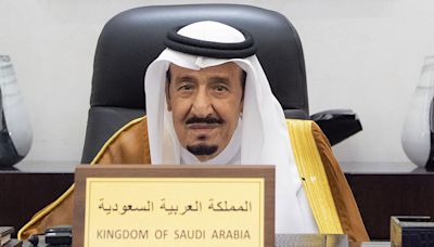 Saudi Arabia’s 88-year-old King Salman has a lung infection, doctors say