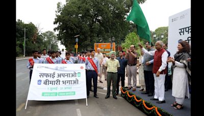 Chandigarh: Purohit flags off month-long cleanliness campaign