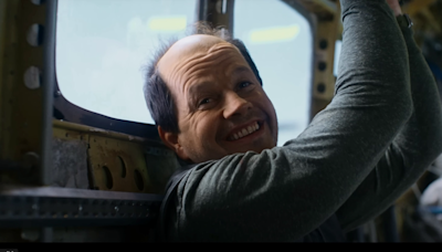 Flight Risk Trailer Shows Off Bald Mark Wahlberg