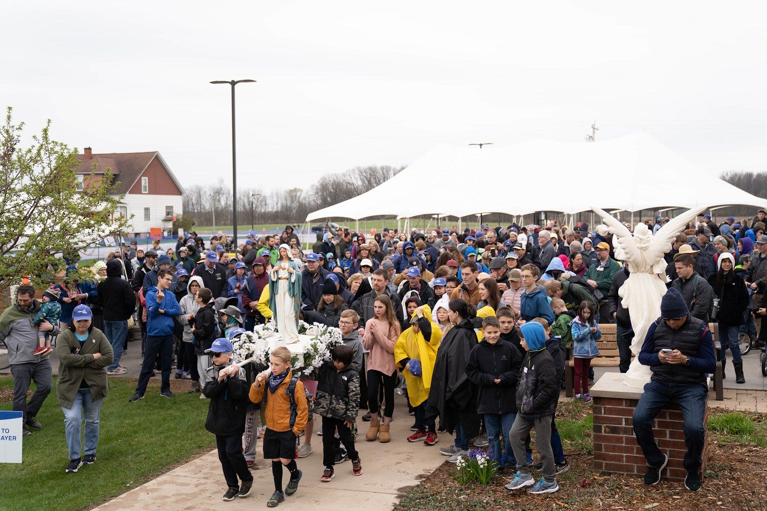 Walk to Mary pilgrimage brings thousands to ‘where Mary appeared’