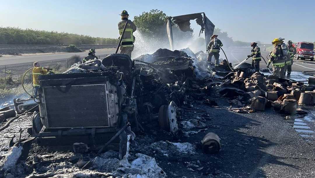 Burning big rig blocks I-5 lanes in Yolo County as firefighters extinguish blaze