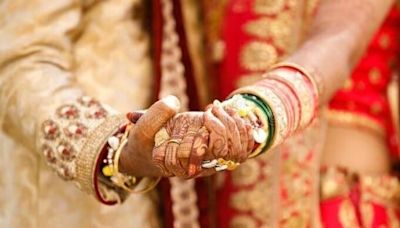 11 married women in UP run away with lovers after receiving PM Awas Yojana money, reports