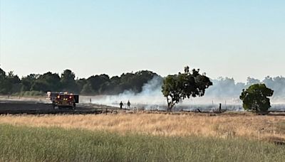 Grass fire burning in Sacramento County