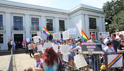 How a drag queen book launch featuring Alabama TikTok star 'Mama Tot' unraveled in Mobile