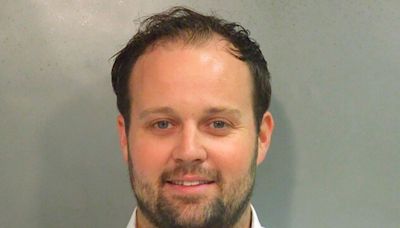 Josh Duggar ‘signing autographs’ for fellow inmates behind bars while serving child porn sentence