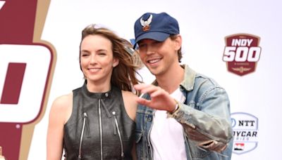 Jodie Comer joins Austin Butler to wave the starting flag at Indy 500