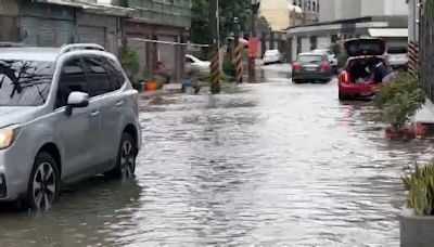 雨炸台南淹水警戒 仁德區「水淹15公分」