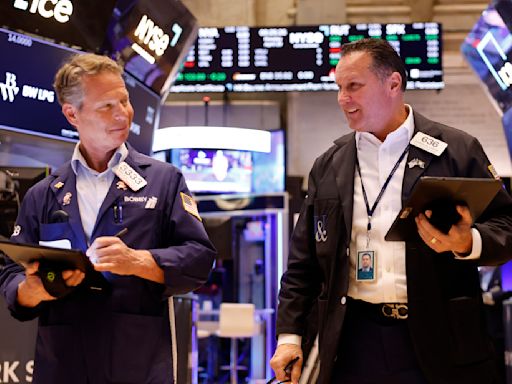 Stock market today: Stock futures surge after soft jobs report, Apple earnings triumph
