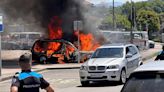 Arde un coche fúnebre en la calle Conde de Bugallal