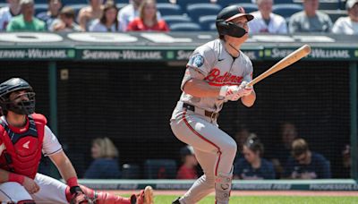 Henderson homers as Orioles beat MLB-leading Guardians