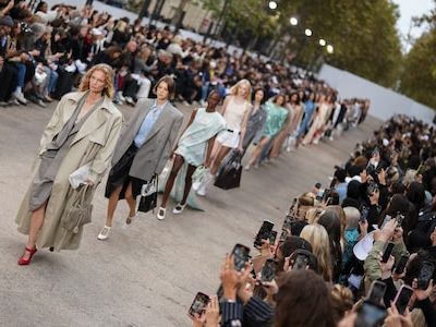 Paris Fashion Week: Stella McCartney debuts 91% sustainable collection with eco-friendly flair - CNBC TV18