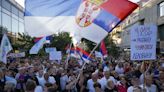 Miles de personas protestan en varias ciudades de Serbia contra el acuerdo de excavación de litio