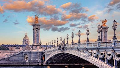 法國巴黎塞納河獨具特色的橋梁之最！沿岸不只巴黎知名景點 一次搜集最華麗、最金屬、最短橋梁！
