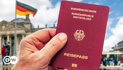 Alemanha registra recorde de estrangeiros naturalizados – DW – 28/05/2024
