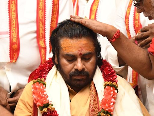 Guevara to Golwalkar: Pawan Kalyan’s one-man party has left him wide open to Hindutva